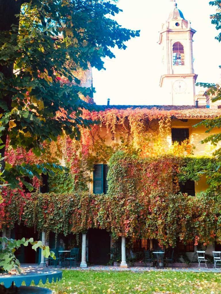 Palazzo Sismonda Corneliano d'Alba Exterior foto